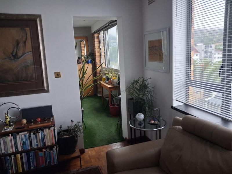 2 Bedroom Property for Sale in Gardens Western Cape